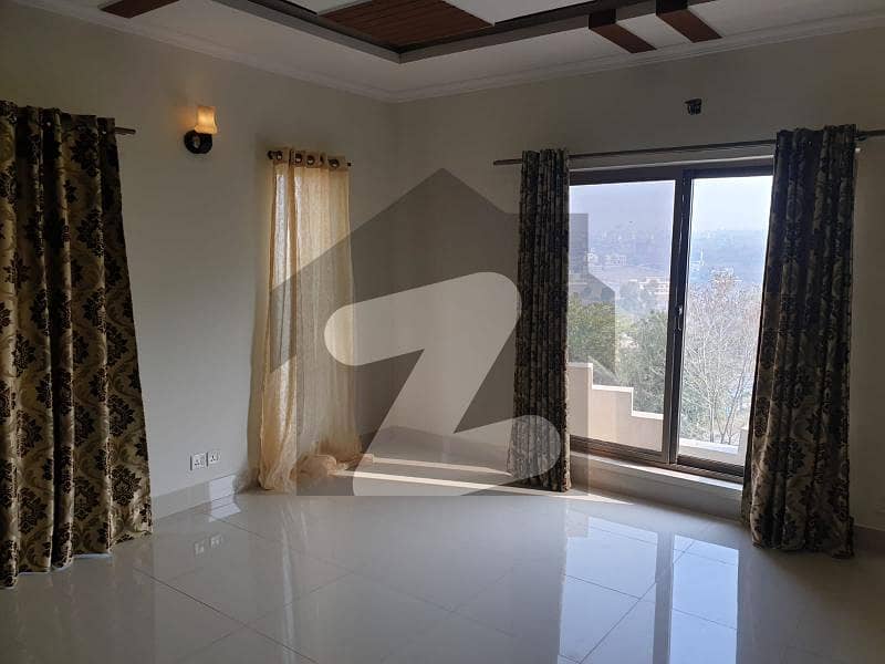 Beautiful 1 Kanal Upper Portion Available For Rent In Dha Phase-5