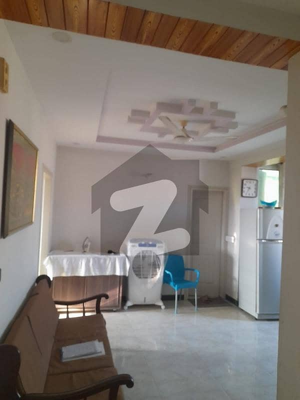 G11 4 PHA D Type Top Floor Renovated Flat For Sale