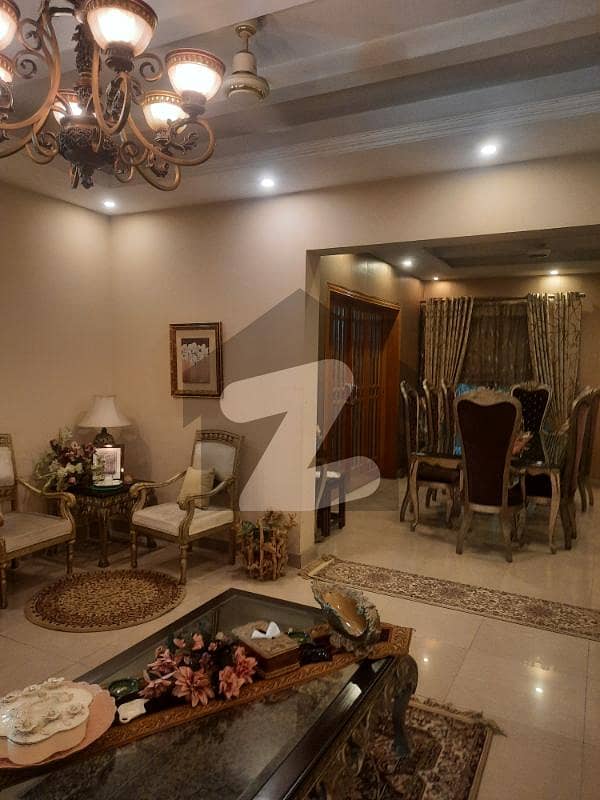 ویلینشیاء ۔ بلاک بی ویلینشیاء ہاؤسنگ سوسائٹی,لاہور میں 4 کمروں کا 1 کنال بالائی پورشن 85.0 ہزار میں کرایہ پر دستیاب ہے۔