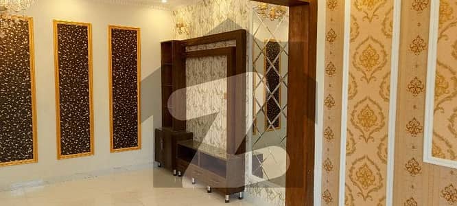 ایل ڈی اے ایوینیو ۔ بلاک اے ایل ڈی اے ایوینیو,لاہور میں 2 کمروں کا 10 مرلہ زیریں پورشن 52.0 ہزار میں کرایہ پر دستیاب ہے۔