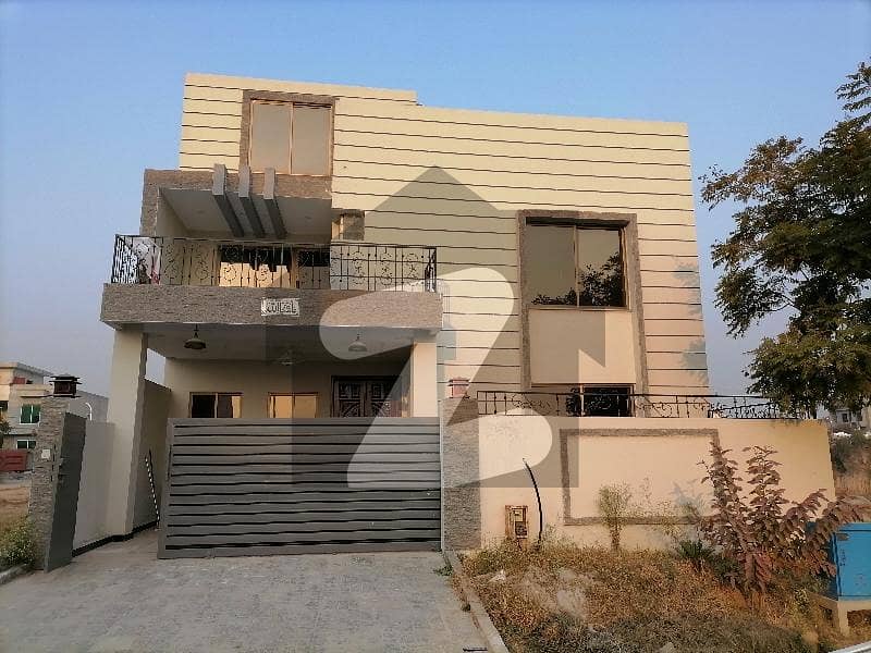 Highly-Coveted 10 Marla House Is Available In Gulberg Residencia Block L For Sale