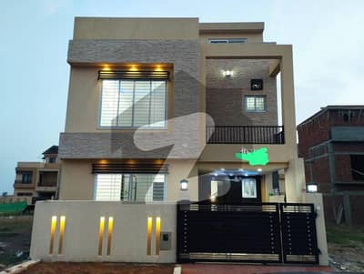 M Block 5 Marla House Urgent For Sale