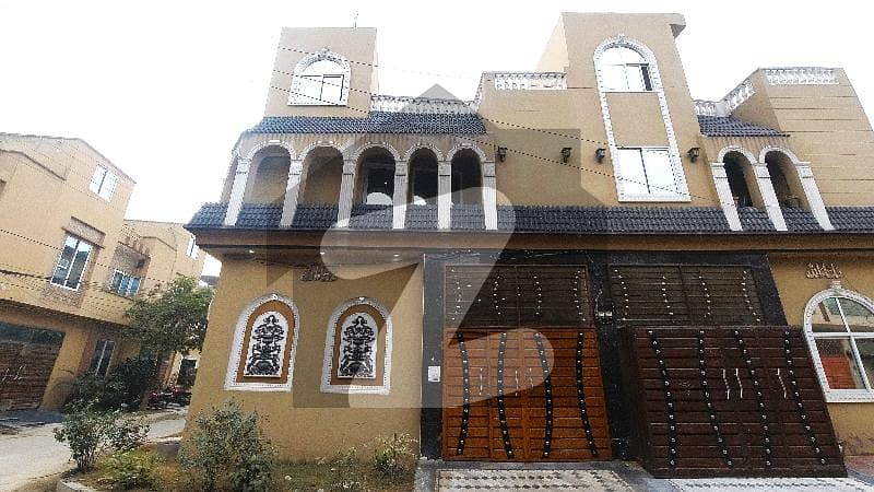 Corner 3.5 Marla House Available For Sale In Al Rehman Garden