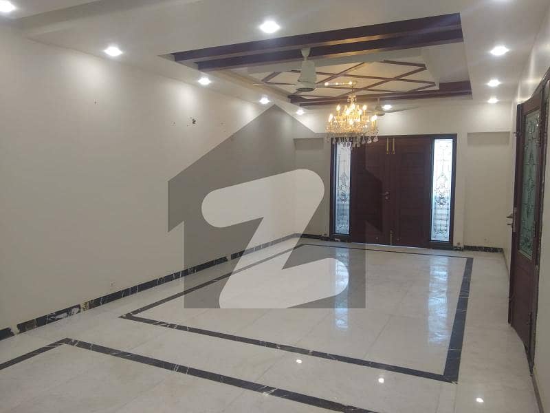 500 Yards Bungalow For Rent In Phase VIII DHA Karachi