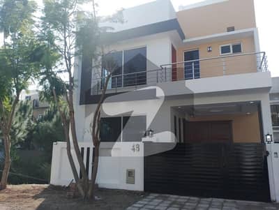 Sector B1 5 Marla Brand New House For Sale
