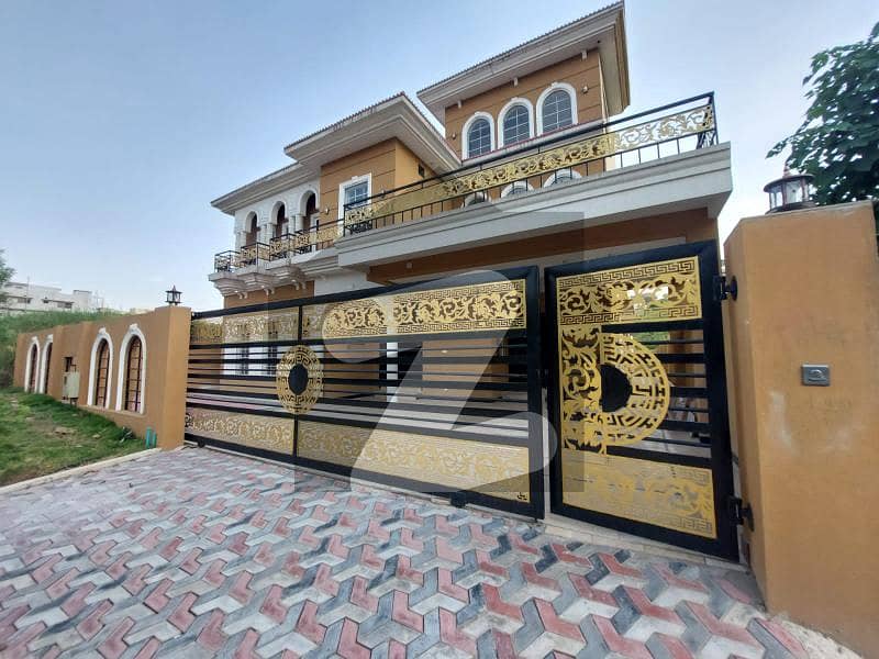 12 Marla Designer House Available For Sale