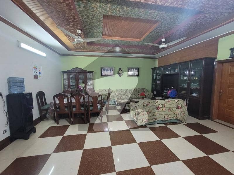 ای ایم ای سوسائٹی لاہور میں 5 کمروں کا 1 کنال مکان 6.0 کروڑ میں برائے فروخت۔