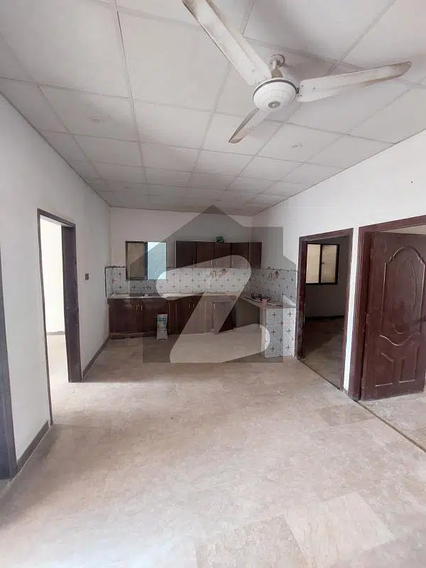Well Maintained 2 Bed DD (4 Rooms) Upper Portion On 200 Sq. Yards Available For Rent In Gulistan-e-jauhar, Block-5, 