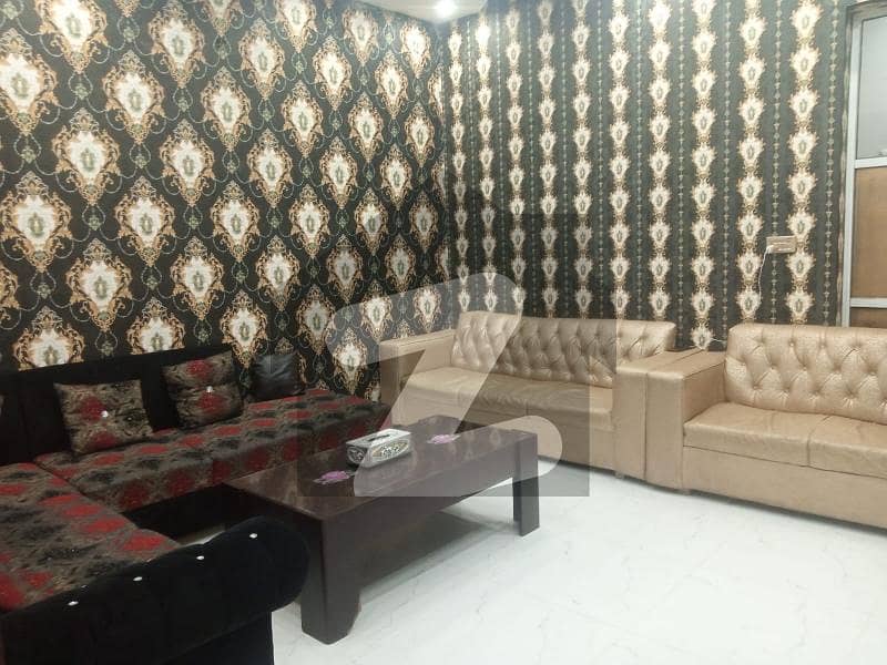 سعید کالونی فیصل آباد میں 3 کمروں کا 3 مرلہ مکان 1.3 کروڑ میں برائے فروخت۔