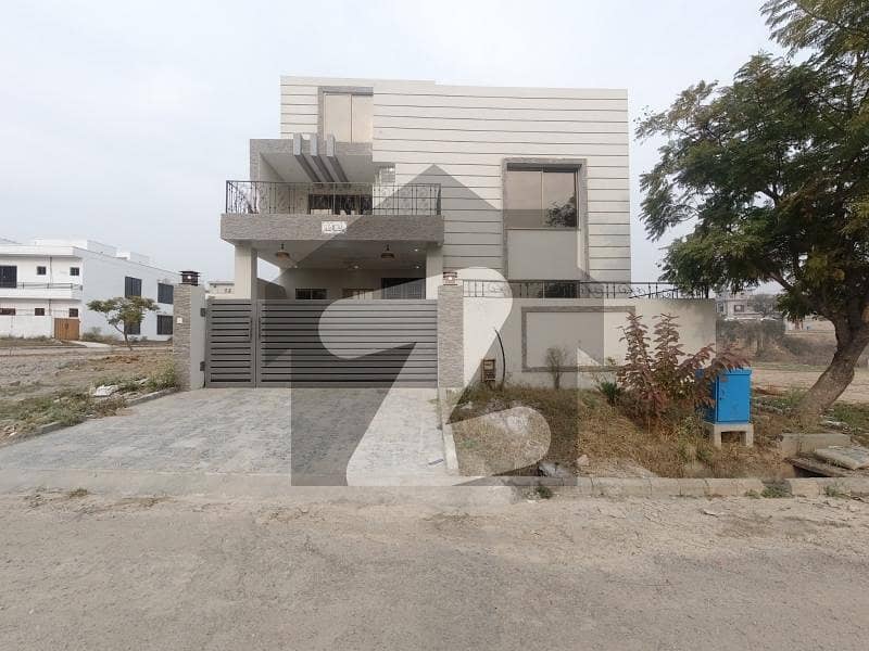 Triple Storey 10 Marla House Available In Gulberg Residencia - Block L For Sale