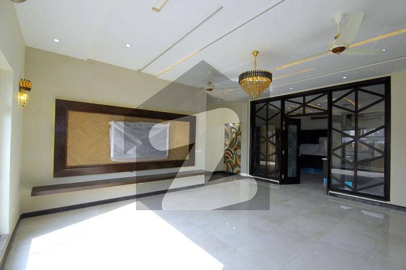 10 Marla Luxury Hidden House For Sale In DHA Phase 7 At Reasonable Price