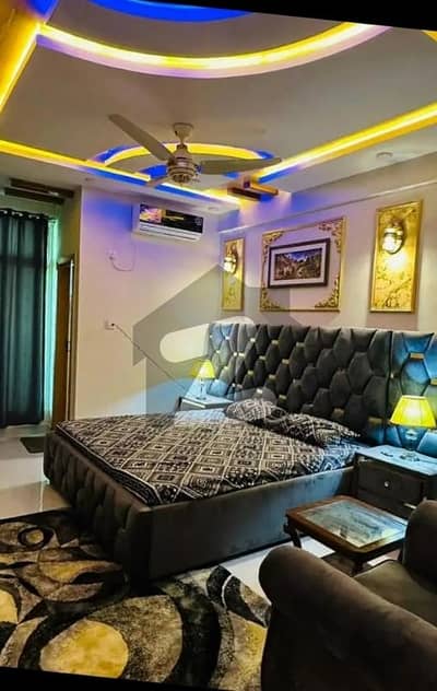 یونیورسٹی ٹاؤن پشاور میں 3 کمروں کا 6 مرلہ فلیٹ 1.7 کروڑ میں برائے فروخت۔