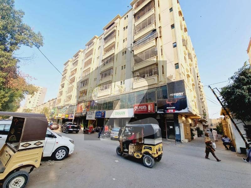 گلستانِِ جوہر ۔ بلاک 12 گلستانِ جوہر,کراچی میں 2 مرلہ دکان 4.25 کروڑ میں برائے فروخت۔