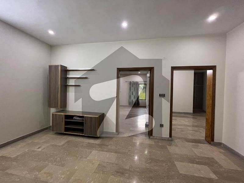 10 Marla Used House With Gas Available For Sale In Canal Garden Near Bahria Town Lahore