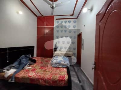 علامہ اقبال ٹاؤن لاہور میں 4 کمروں کا 2 مرلہ مکان 85.0 لاکھ میں برائے فروخت۔