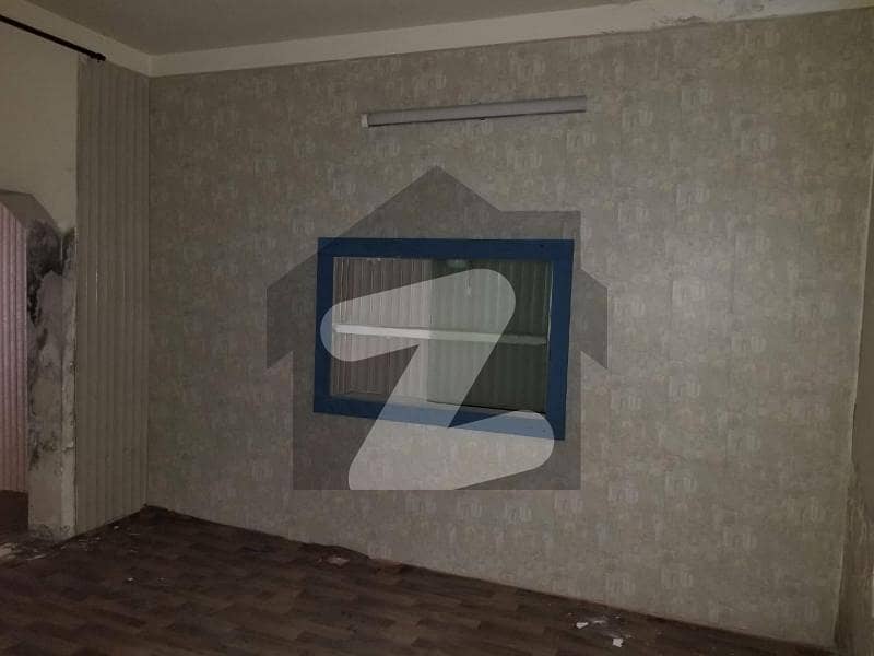 A 1238 Square Feet Lower Portion Located In Baghbanpura Is Available For Rent