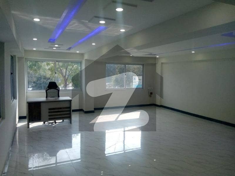 ایف ۔ 8 مرکز ایف ۔ 8,اسلام آباد میں 4 مرلہ دفتر 1.5 لاکھ میں کرایہ پر دستیاب ہے۔
