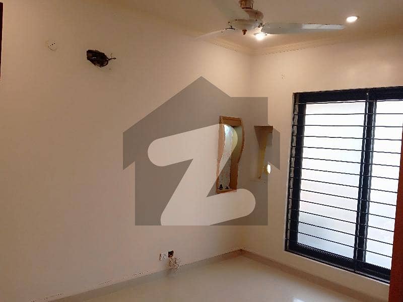 Upper Portion For Rent In F-11/2