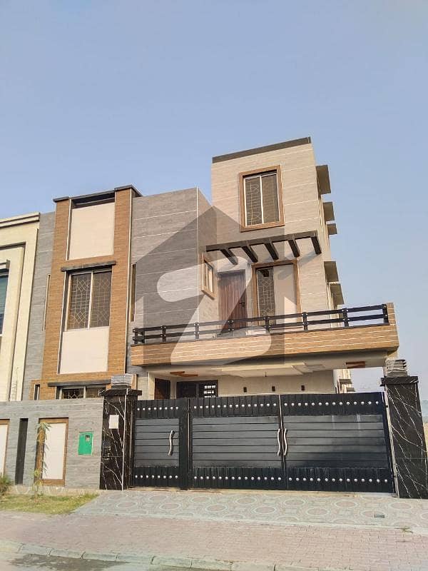 10 Marla House For Sale In Tulip Block Sector C Bahria Town Lahore