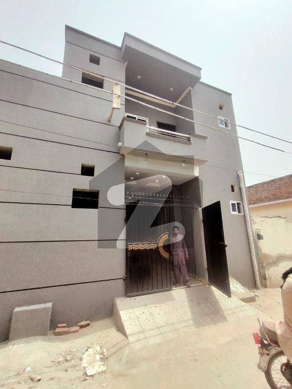 گلگشت کالونی ملتان میں 2 کمروں کا 3 مرلہ مکان 68.0 لاکھ میں برائے فروخت۔