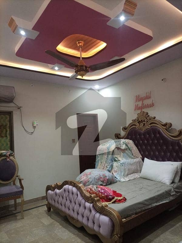 نواب ٹاؤن - بلاک اے نواب ٹاؤن,لاہور میں 5 کمروں کا 10 مرلہ مکان 3.7 کروڑ میں برائے فروخت۔