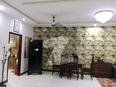 کینال گارڈن ۔ بلاک اے کینال گارڈن,لاہور میں 5 کمروں کا 5 مرلہ مکان 1.75 کروڑ میں برائے فروخت۔