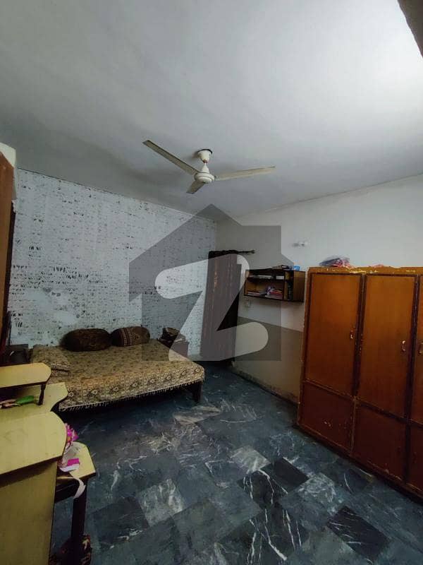 اڈیالہ روڈ راولپنڈی میں 3 کمروں کا 8 مرلہ مکان 1.65 کروڑ میں برائے فروخت۔