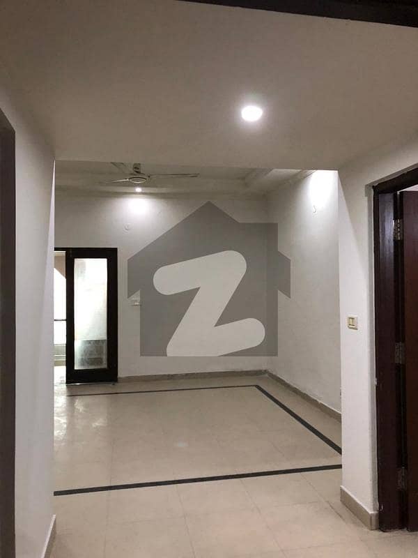 15marla upper portion available for rent in sitara Sapna deawoo Road Faisalabad
