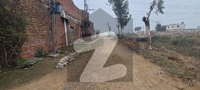 سوءے آصل لاہور میں 2 کنال صنعتی زمین 1.4 کروڑ میں برائے فروخت۔