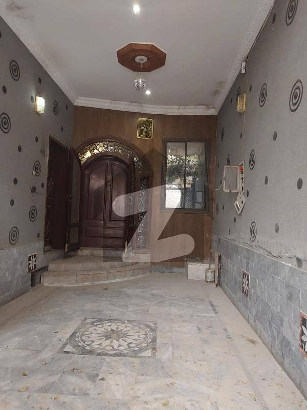ورسک روڈ پشاور میں 4 کمروں کا 5 مرلہ مکان 50.0 ہزار میں کرایہ پر دستیاب ہے۔
