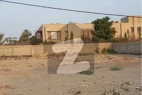 2000 YARDS Residential Plot For Sale In PECHS BLOCK 6