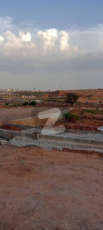 Out Class Location Kanal Plot Available For Sale