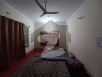 1125 Square Feet Upper Portion available for rent in Allama Iqbal Town - Khyber Block, Lahore