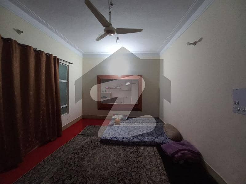 1125 Square Feet Upper Portion available for rent in Allama Iqbal Town - Khyber Block, Lahore