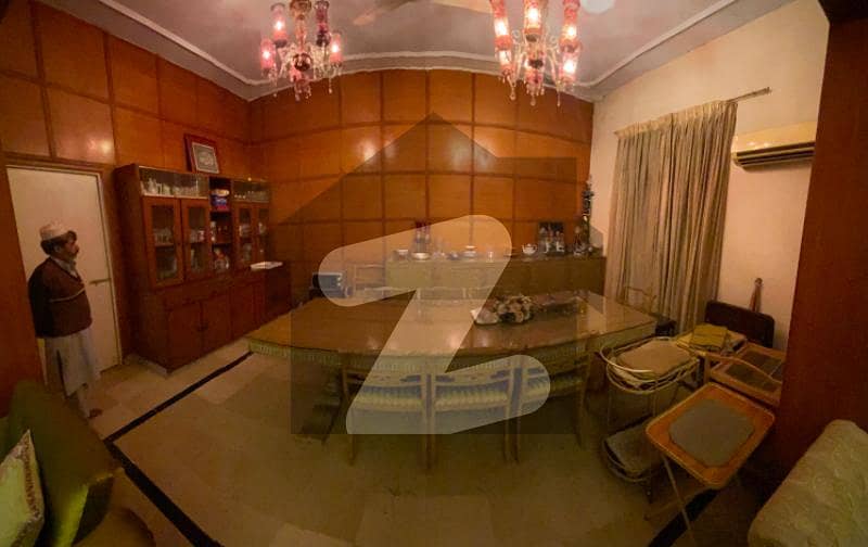 عسکری 5 عسکری,لاہور میں 4 کمروں کا 12 مرلہ مکان 6.0 کروڑ میں برائے فروخت۔