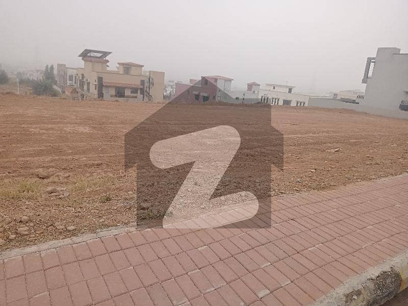 B Block 1 Kanal Plot For Sale Back Open With Extra Land Solid Land Direct Access To Main Boulevard