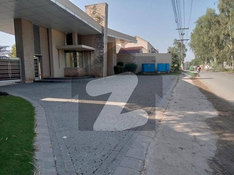 صوفیہ فارم ہاؤسز بیدیاں روڈ,لاہور میں 4 کنال پلاٹ فارم 3.2 کروڑ میں برائے فروخت۔