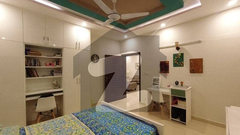زرج سکیم ۔ سیکٹر سی زراج ہاؤسنگ سکیم,اسلام آباد میں 5 کمروں کا 10 مرلہ مکان 4.4 کروڑ میں برائے فروخت۔