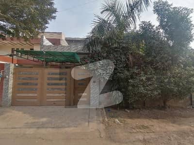 Double Storey 14 Marla House Available In Shalimar Colony For sale