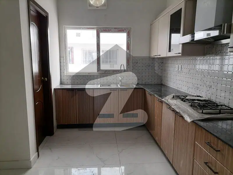 This Is Your Chance To Buy House In Jinnah Avenue