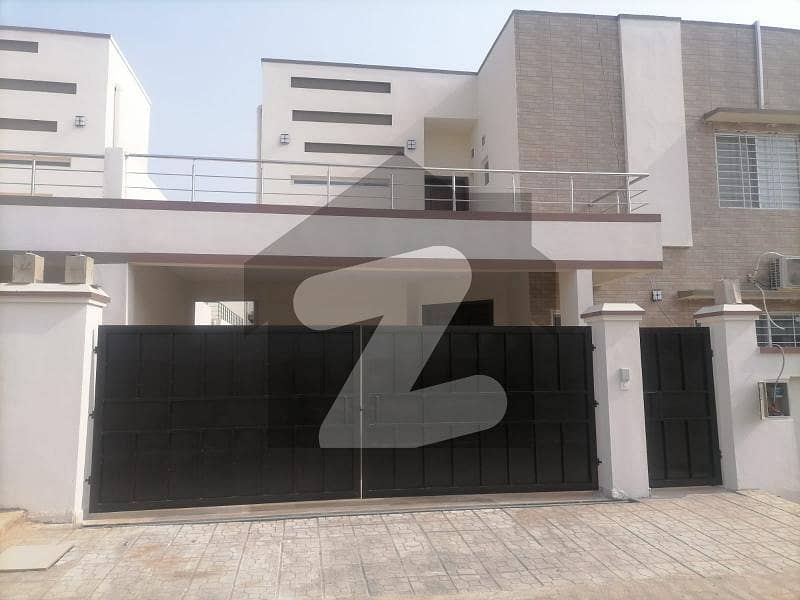 350 Square Yards House Available In Jinnah Avenue For sale
