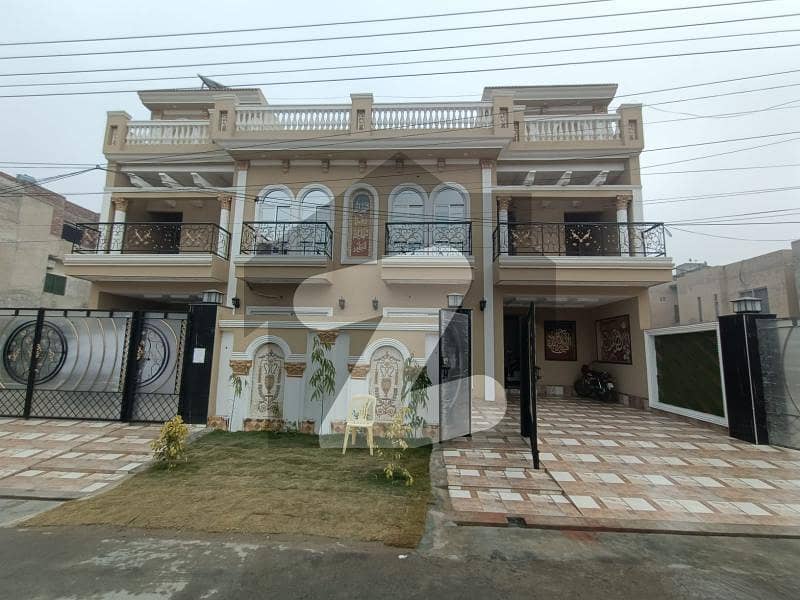 آرکیٹیکٹس انجنیئرز ہاؤسنگ سوسائٹی لاہور میں 5 کمروں کا 10 مرلہ مکان 3.9 کروڑ میں برائے فروخت۔