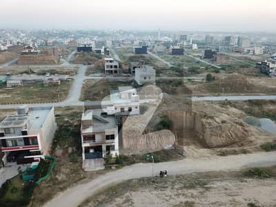 B-17 Islamabad Ideal Location Plot For Sale Block E Park Face