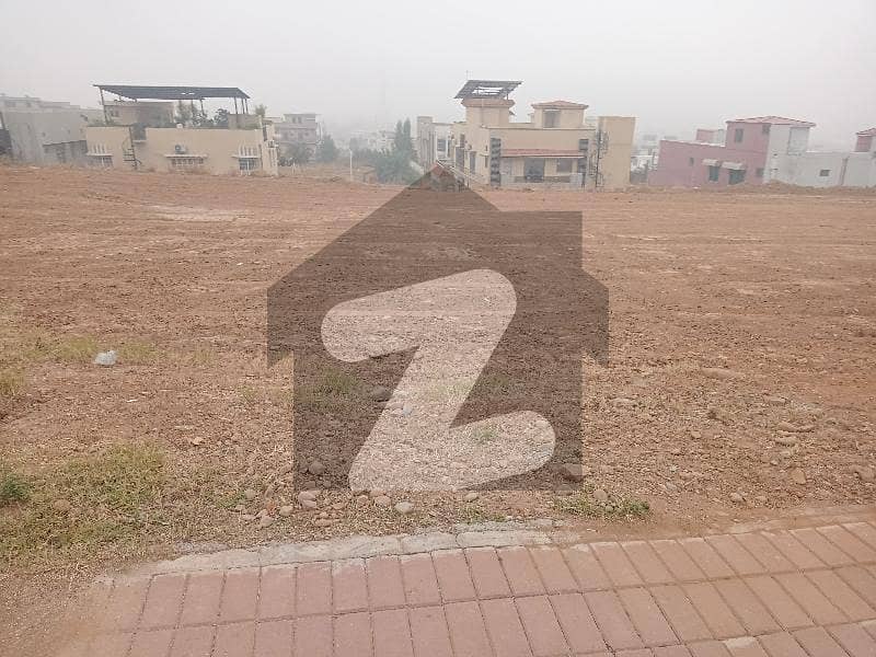 8 Marla Plot For Sale Solid Land Sun Face With Extra Land Back Open Near To Mosque Commercial Park
