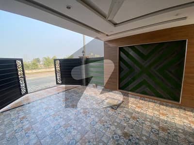 8 Marla Brand New House For Sale At The Ideal Location In D Block, Bahria Orchard.