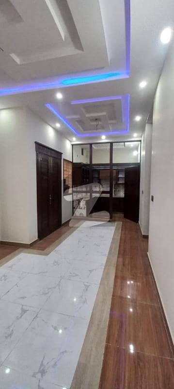 علامہ اقبال ٹاؤن گوجرانوالہ میں 5 کمروں کا 4 مرلہ مکان 1.3 کروڑ میں برائے فروخت۔