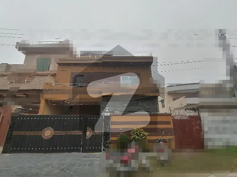 6 Marla Gray Structure House With 19 Marla Plot Total 25 Marla Facing Park Near Akbar Chowk College Road Lahore