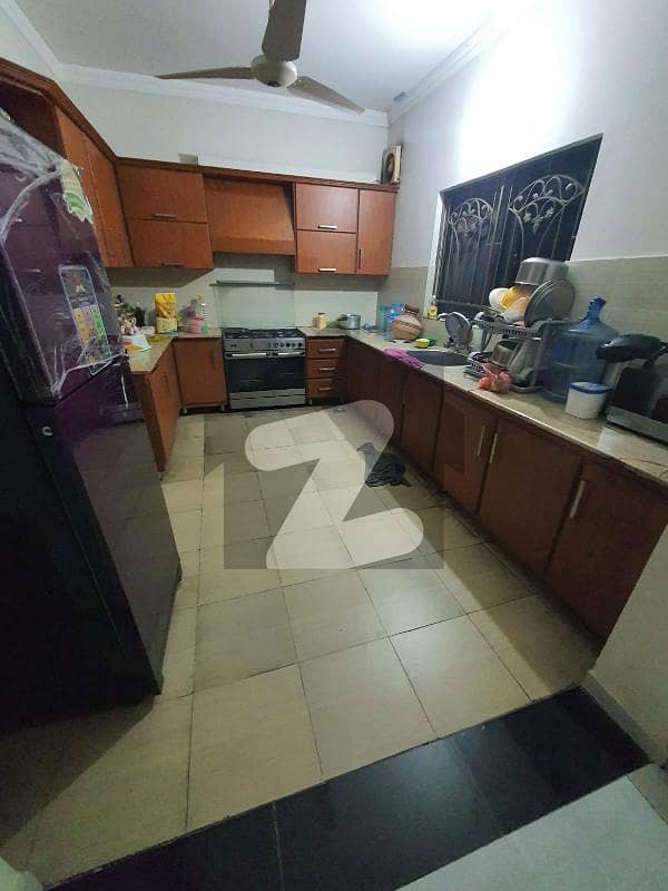 Green City 1 Kanal Upper Portion Available For Rent With Gas