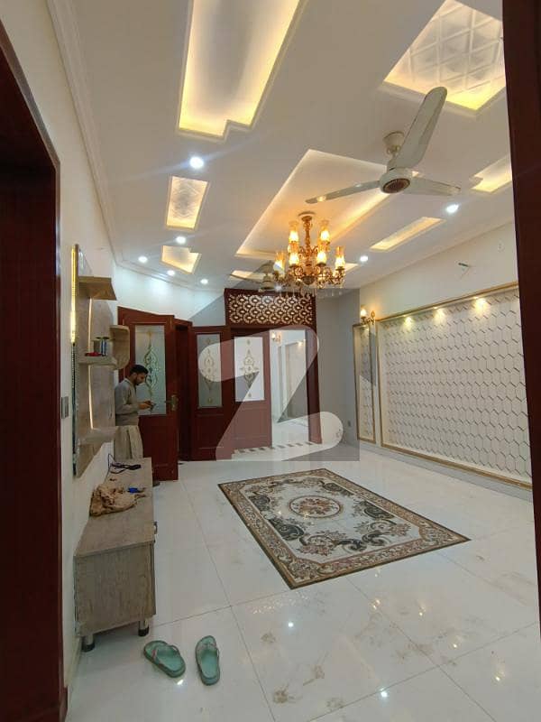 7 Marla Beautiful house available for rent in Bahria Town Phase 8