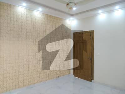 آئی ۔ 8/2 آئی ۔ 8,اسلام آباد میں 3 کمروں کا 14 مرلہ زیریں پورشن 1.5 لاکھ میں کرایہ پر دستیاب ہے۔